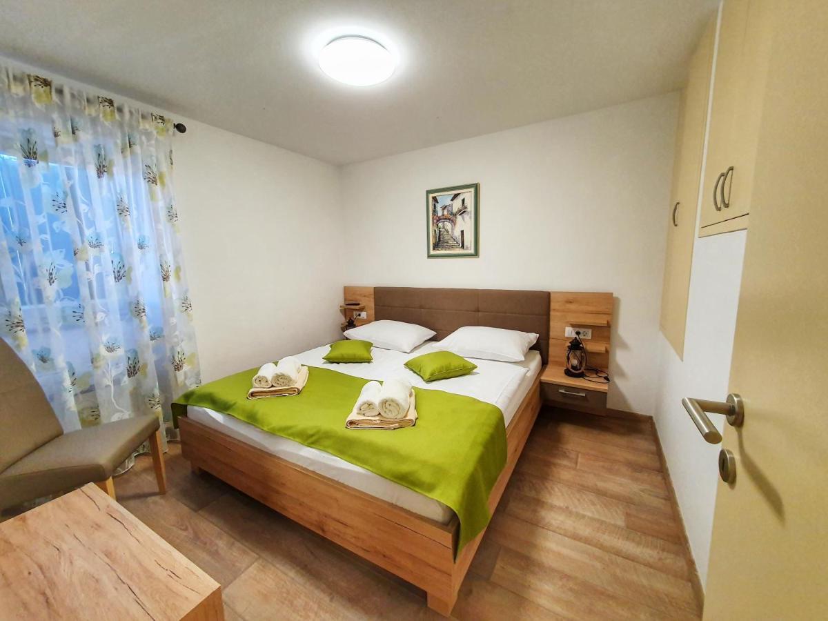 Bed & Breakfast Daniela Veleniki Exterior photo