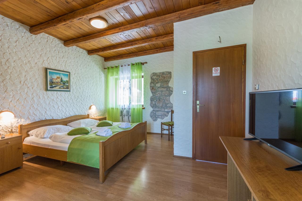 Bed & Breakfast Daniela Veleniki Exterior photo