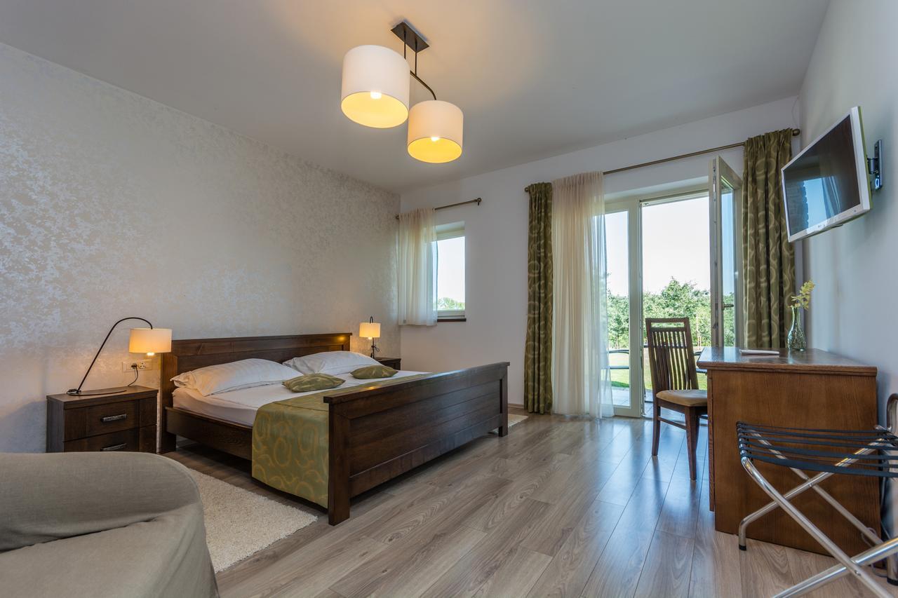 Bed & Breakfast Daniela Veleniki Exterior photo